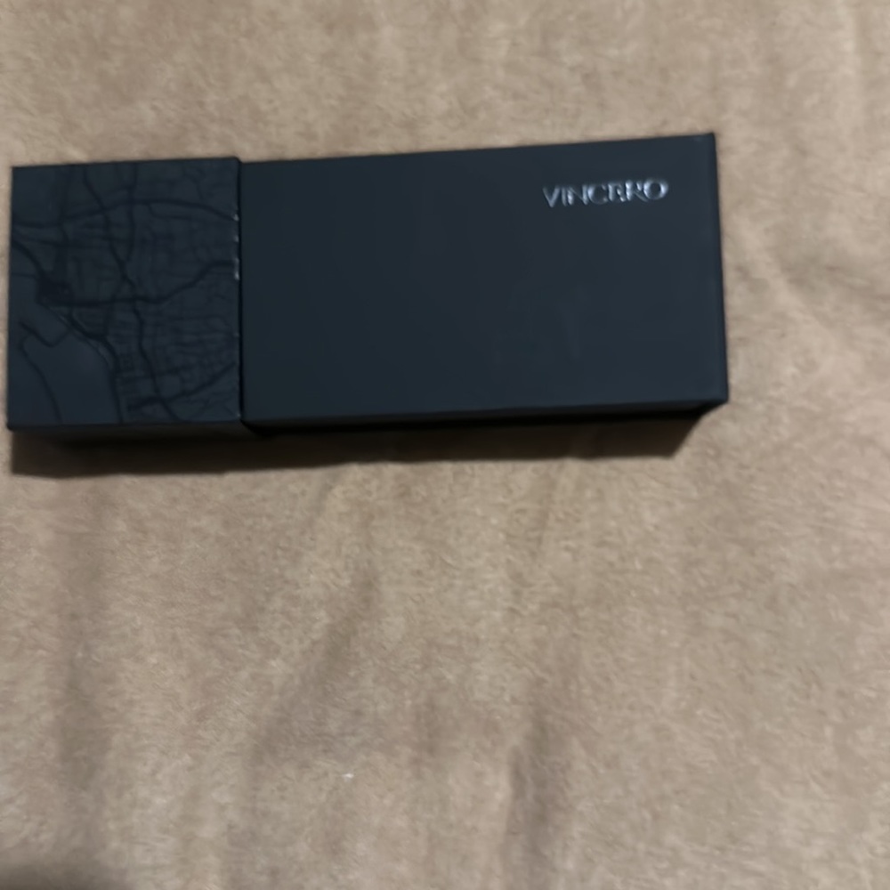 VINCERO DURAN black + black brand new in package